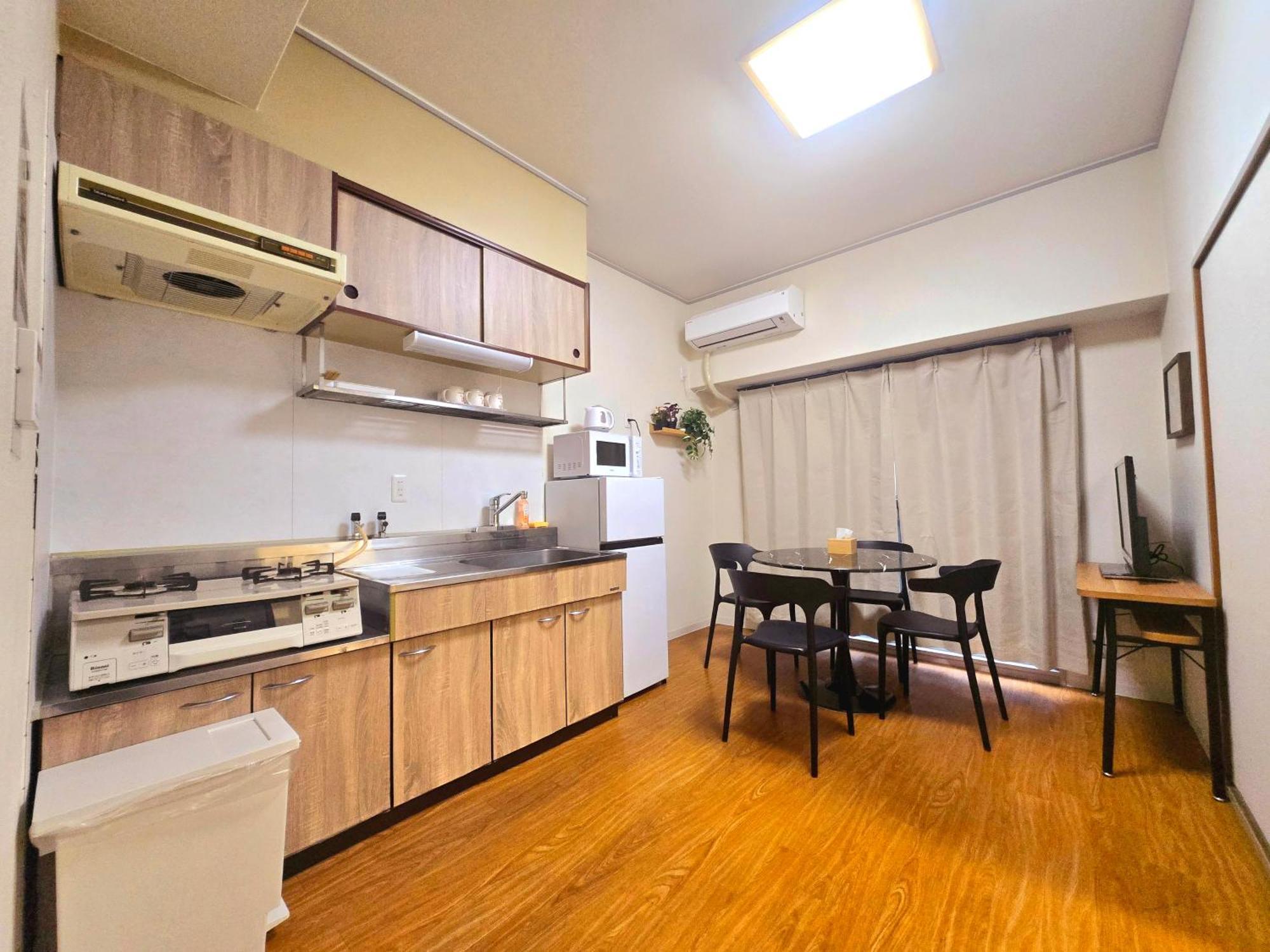 嵐 難波西 民宿 Bed And Breakfast Осака Экстерьер фото